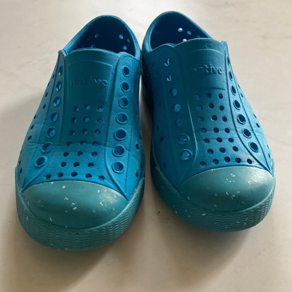 Native Jefferson c9 water shoe blue